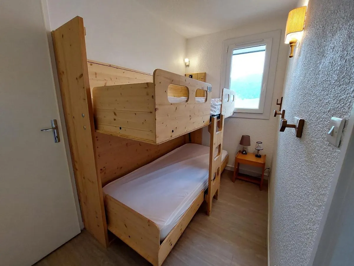Appartement Lumineux 2 Chambres Avec Balcon Au Centre Du Village, Proche Pistes Ski - Meaudre - Fr-1-737-26 Apartment